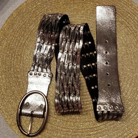 Accessories - 𝅺LEATHER belt size XL NWOT